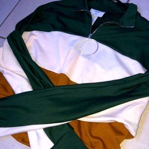 Long sleeve shirt with ring zipper